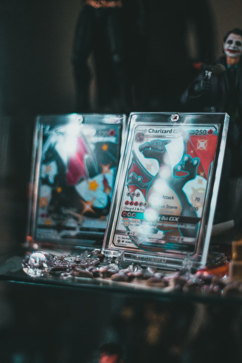 Collectible Figure Review: MOLLY 20th Anniversary Editions and Market Meaning